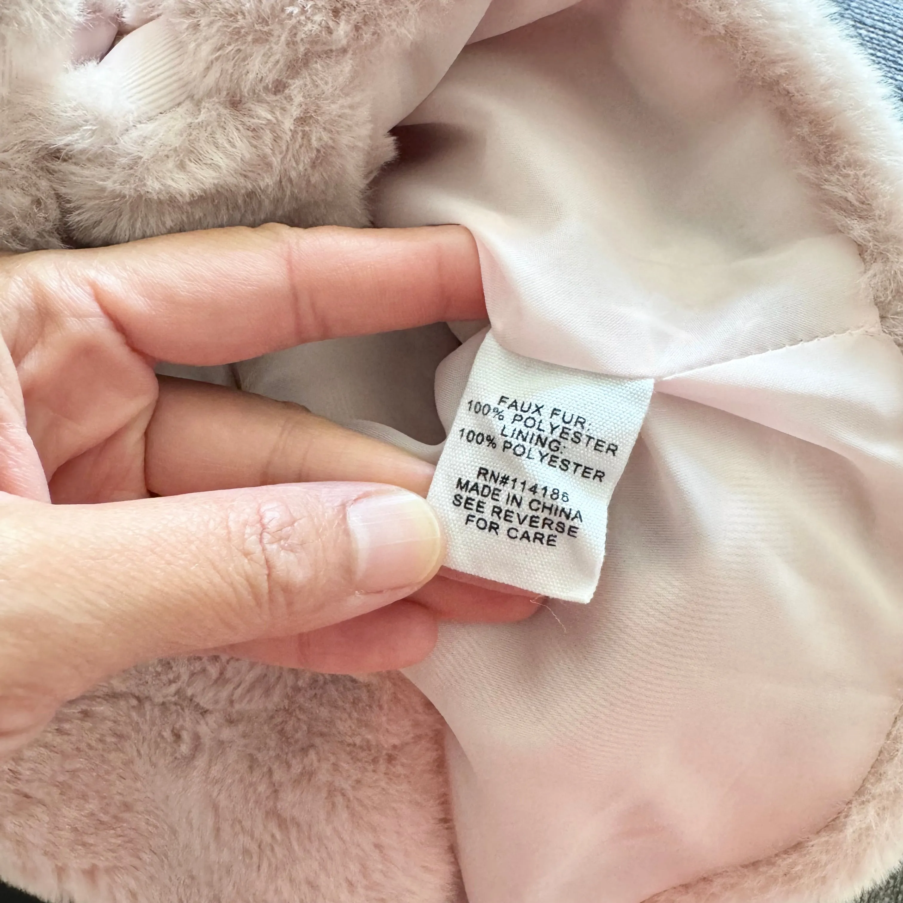 Adyson Parker / Pink faux fur vest / 2T
