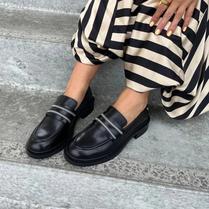 Copenhagen Shoes The Zip Black Loafer