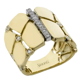 Fashion Ring In 18k Gold With Diamonds