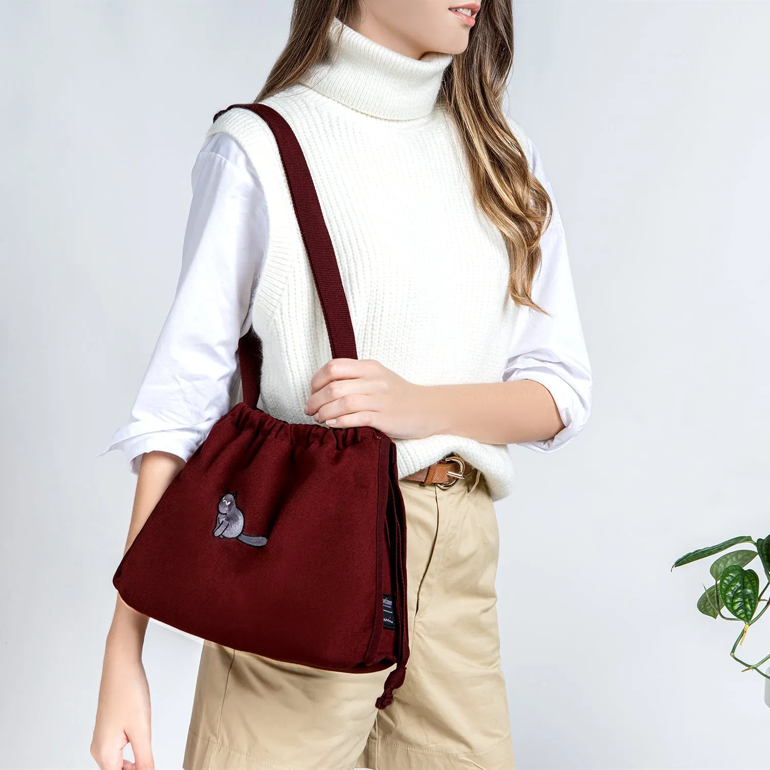 Furry Drawstring 37 - Maroon