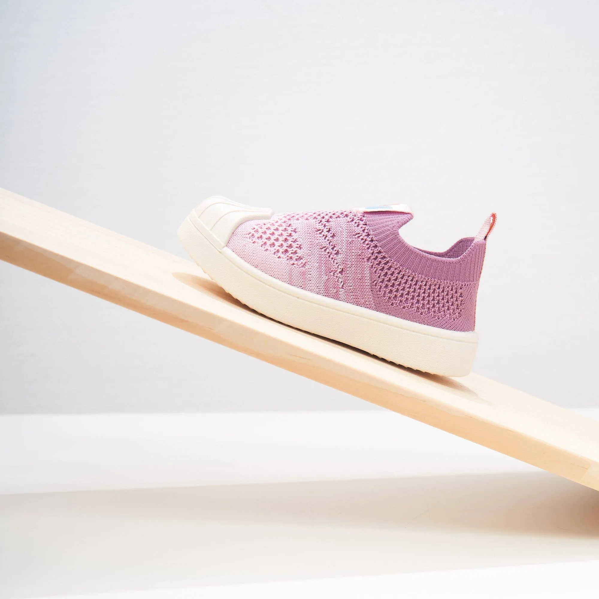 Gradient Color Kids Flyknit First Walker Shoes