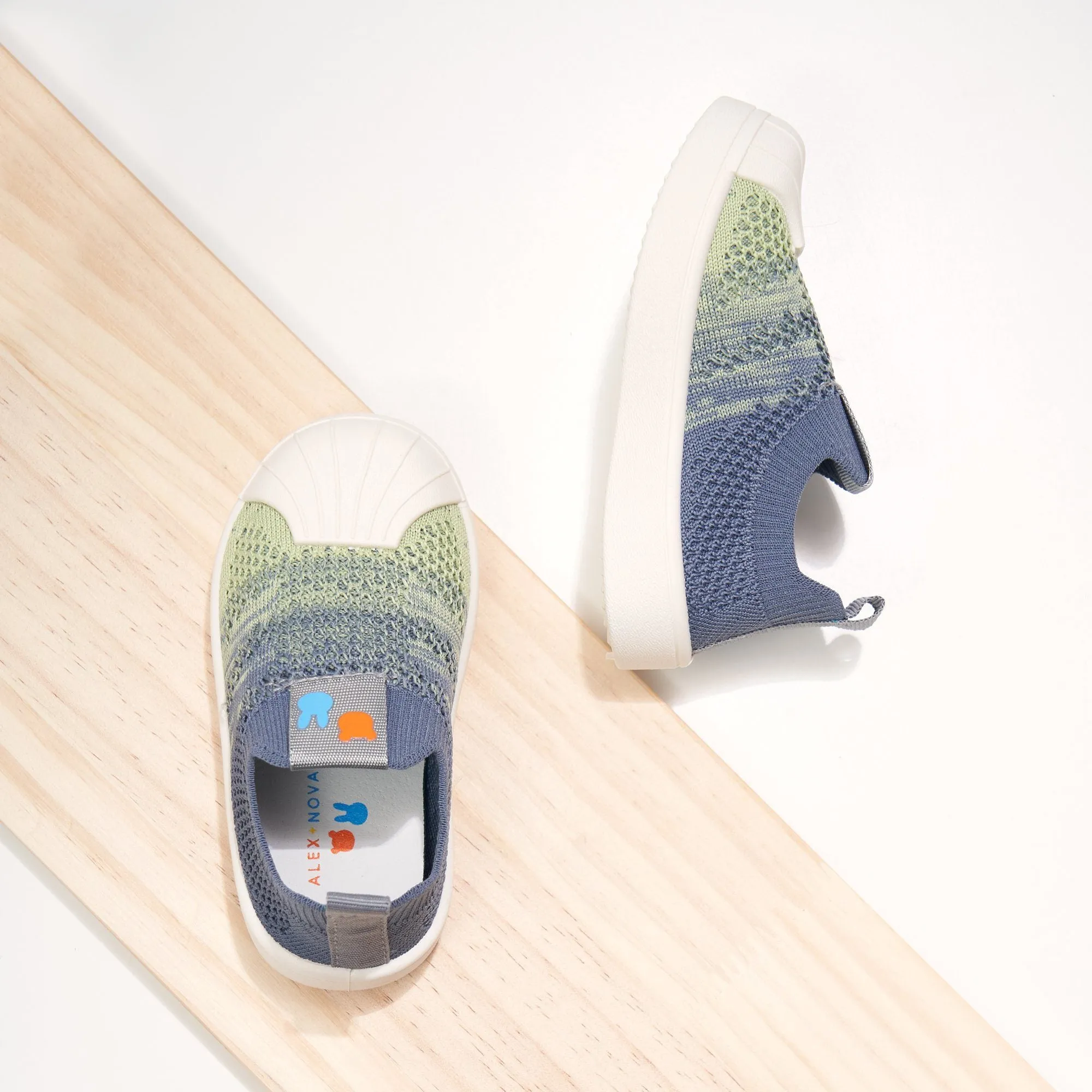 Gradient Color Kids Flyknit First Walker Shoes
