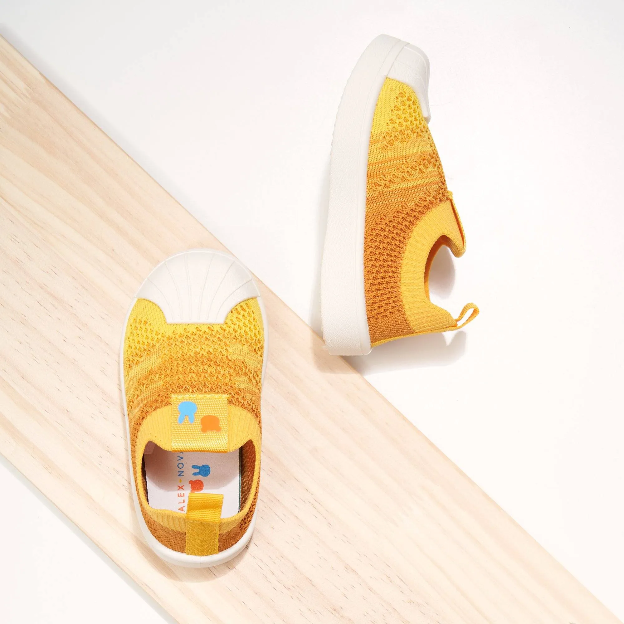 Gradient Color Kids Flyknit First Walker Shoes