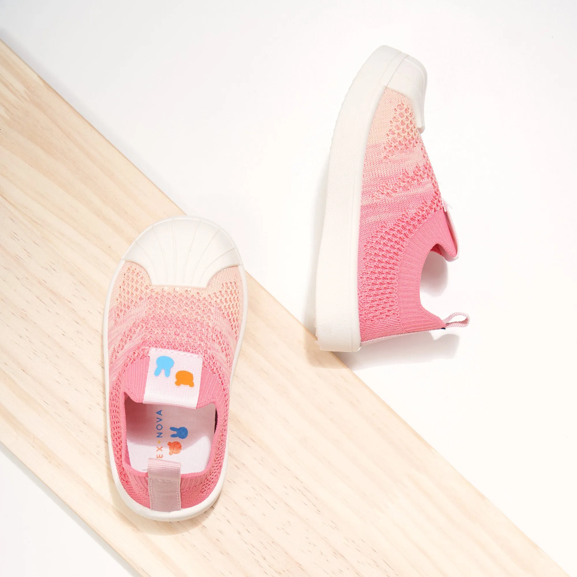 Gradient Color Kids Flyknit First Walker Shoes