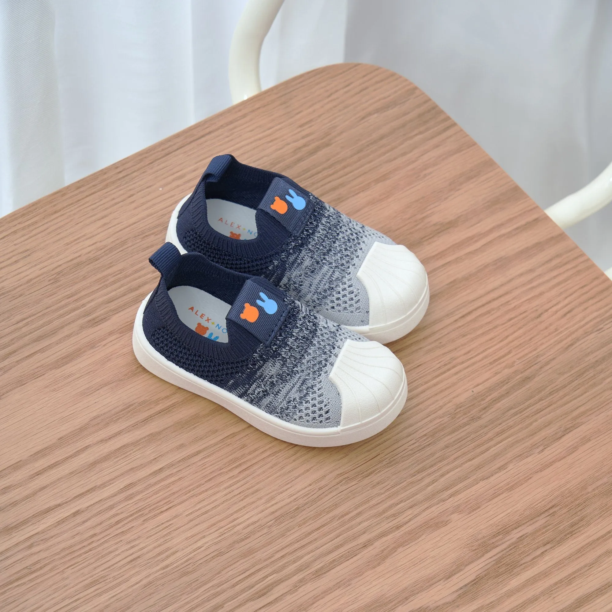 Gradient Color Kids Flyknit First Walker Shoes