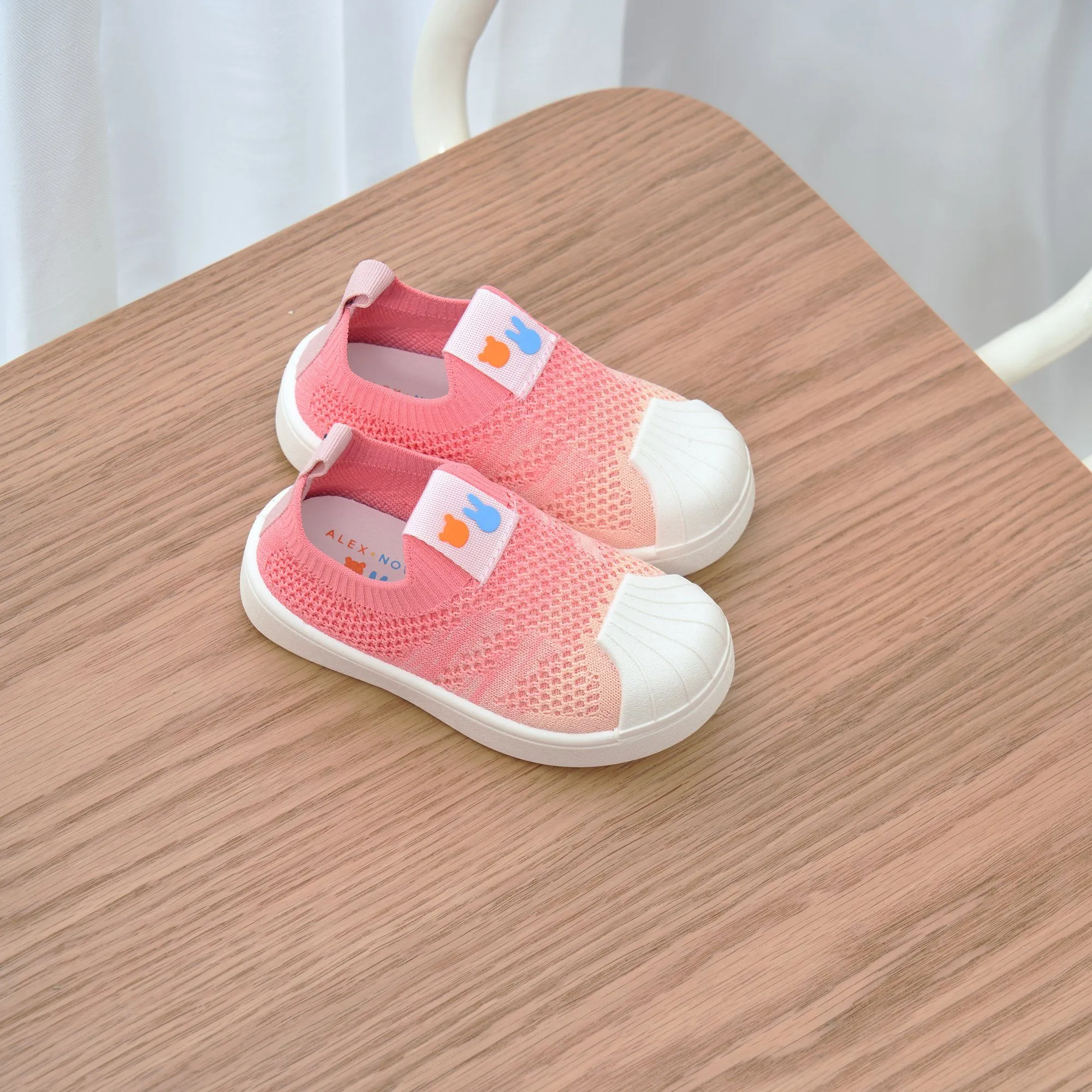 Gradient Color Kids Flyknit First Walker Shoes