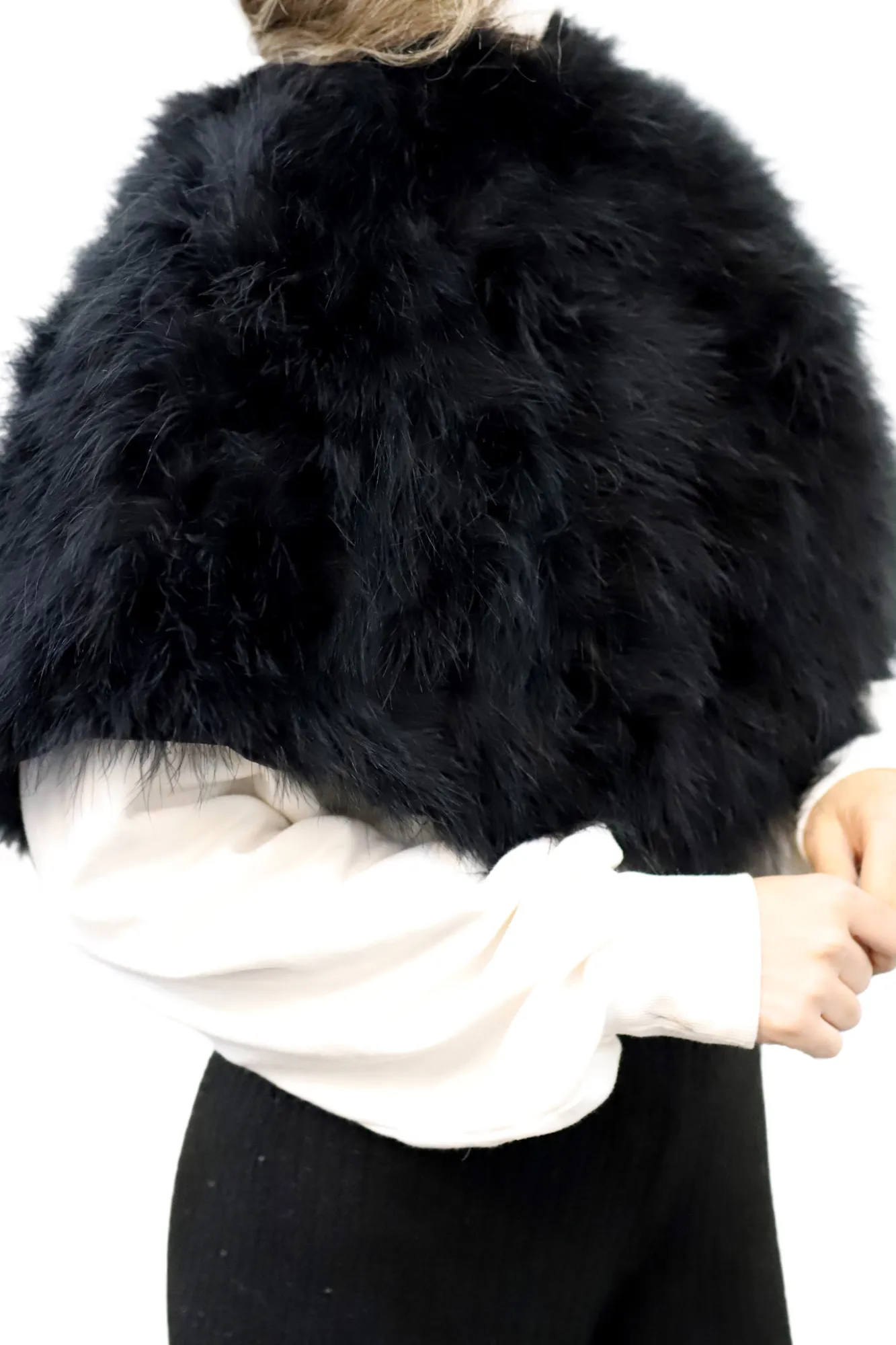 La Fiorentina - Black Feather Capelet
