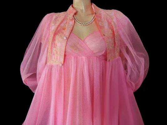 *VINTAGE JENELLE LACE & SATIN DOUBLE NYLON BRIDAL TROUSSEAU PEIGNOIR & NIGHTGOWN SET IN POODLE PINK