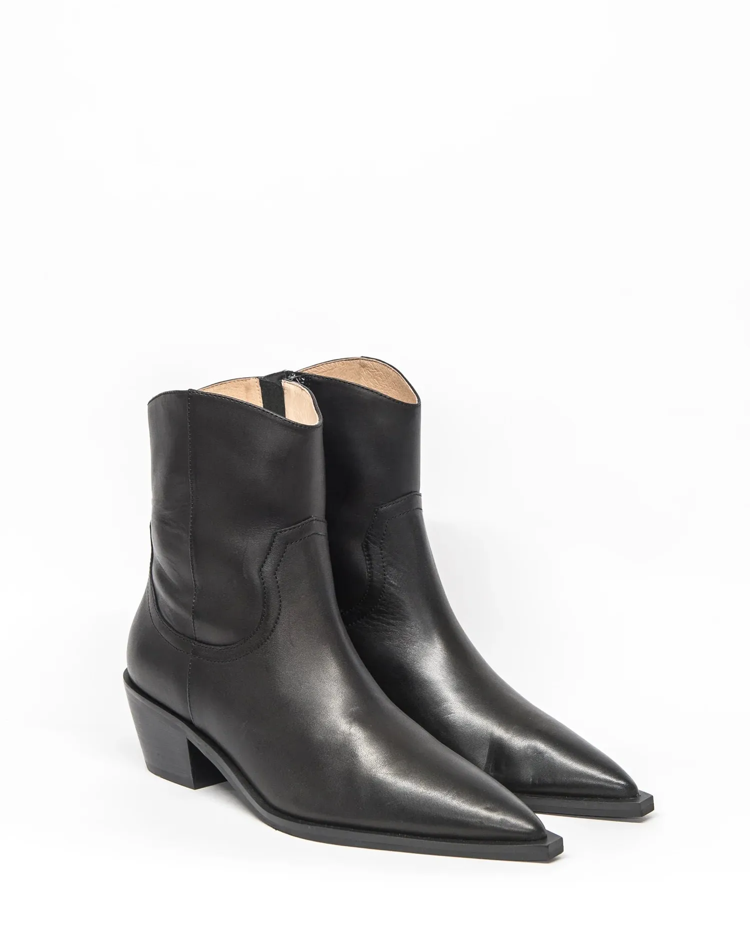 Whip Boot - Black Leather